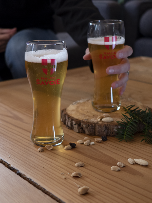 Verre à bière Haute-Savoie : Hissez haut les couleurs !