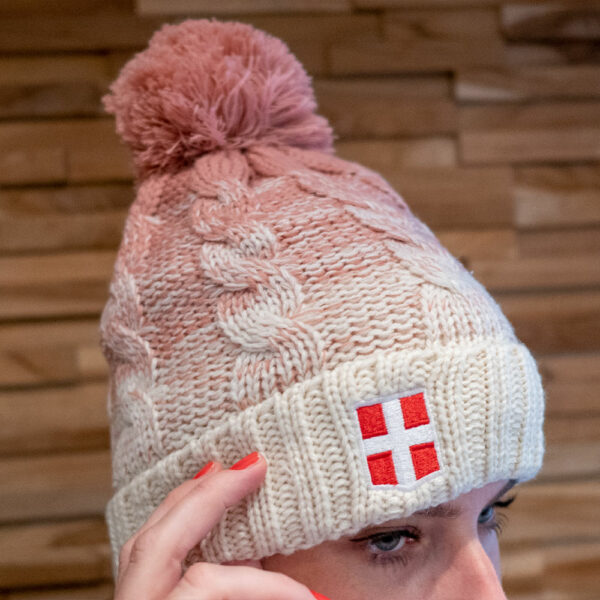Bonnet de Savoie brodé en France - Modèle Ambre Rose & Blanc intérieur doublé en fausse fourrure 100% polyester