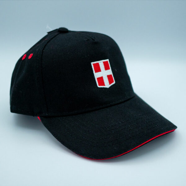 casquette-noire-liseré-rouge-savoie-ou-rien---accessoire-pour-savoyards-et-hauts-savoyards