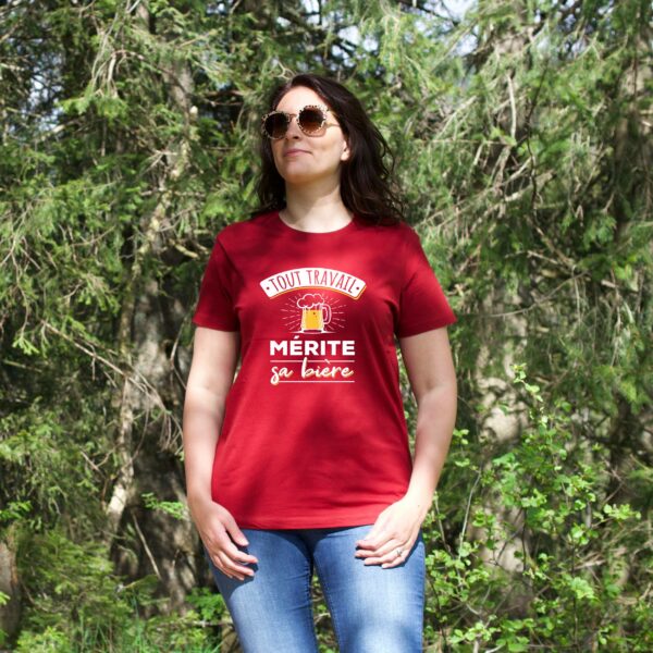 T-shirt Femme - Tout travail mérite sa bière – Image 4