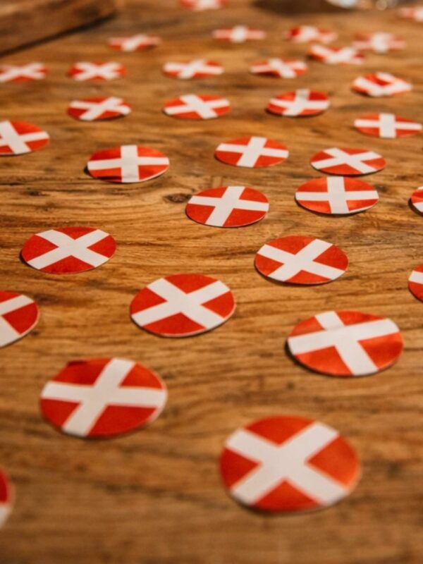 Confettis ronds drapeau de la Savoie